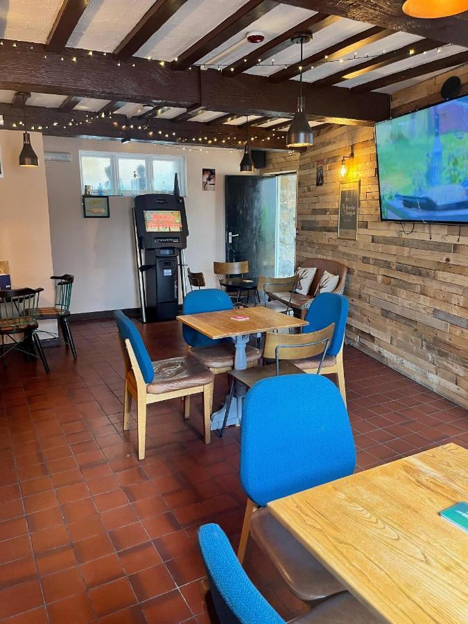 The Lion Hotel Llansantffraid-ym-Mechain Ngoại thất bức ảnh