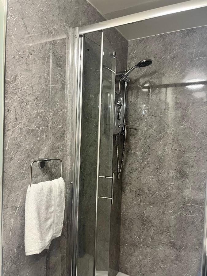 The Lion Hotel Llansantffraid-ym-Mechain Ngoại thất bức ảnh